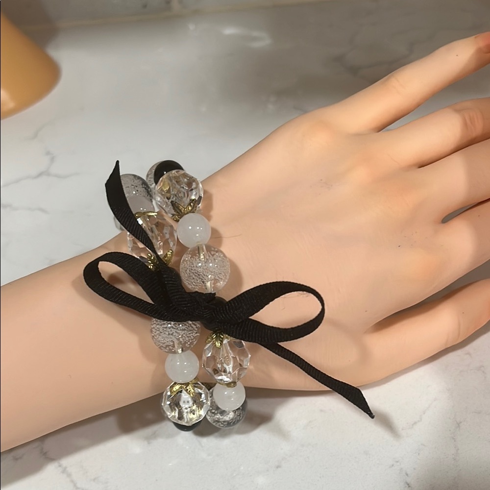 Elegant Black and Clear Beaded Bracelet